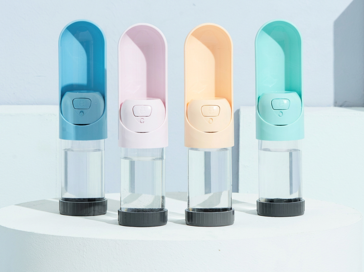 The four PetSip Pro colorways: Jasper, Powder, Apricot, and Blue